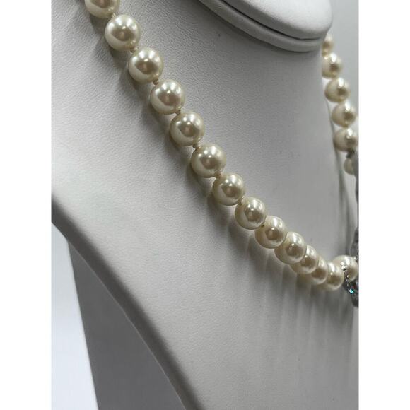 Carolee Signed Vintage Faux Pearl Pave Rhinestone Silver Tone Bow Necklace - Picture 5 of 15